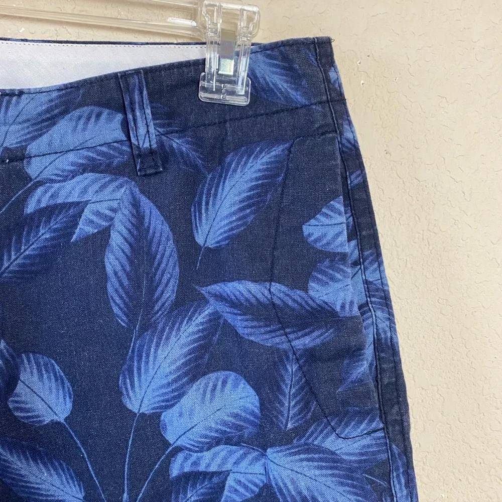 J. Crew Blue Leaf Print Linen Blend Flat Front Shorts Size 34”